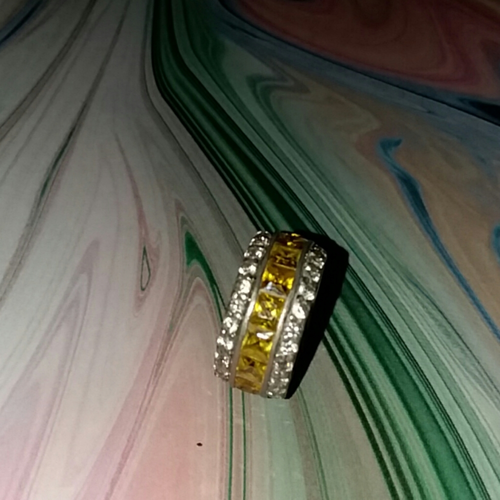 Bella Luce  band ring, yellow & white sz5 - Picture 4 of 6